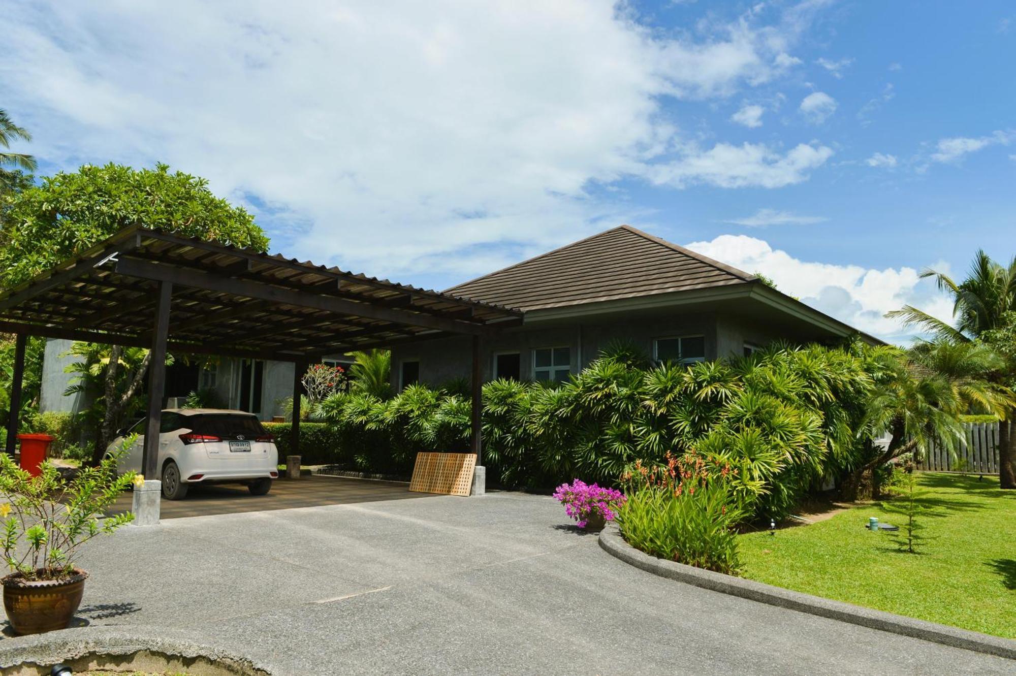 11 - Peaceful Escape On Naithon Villa