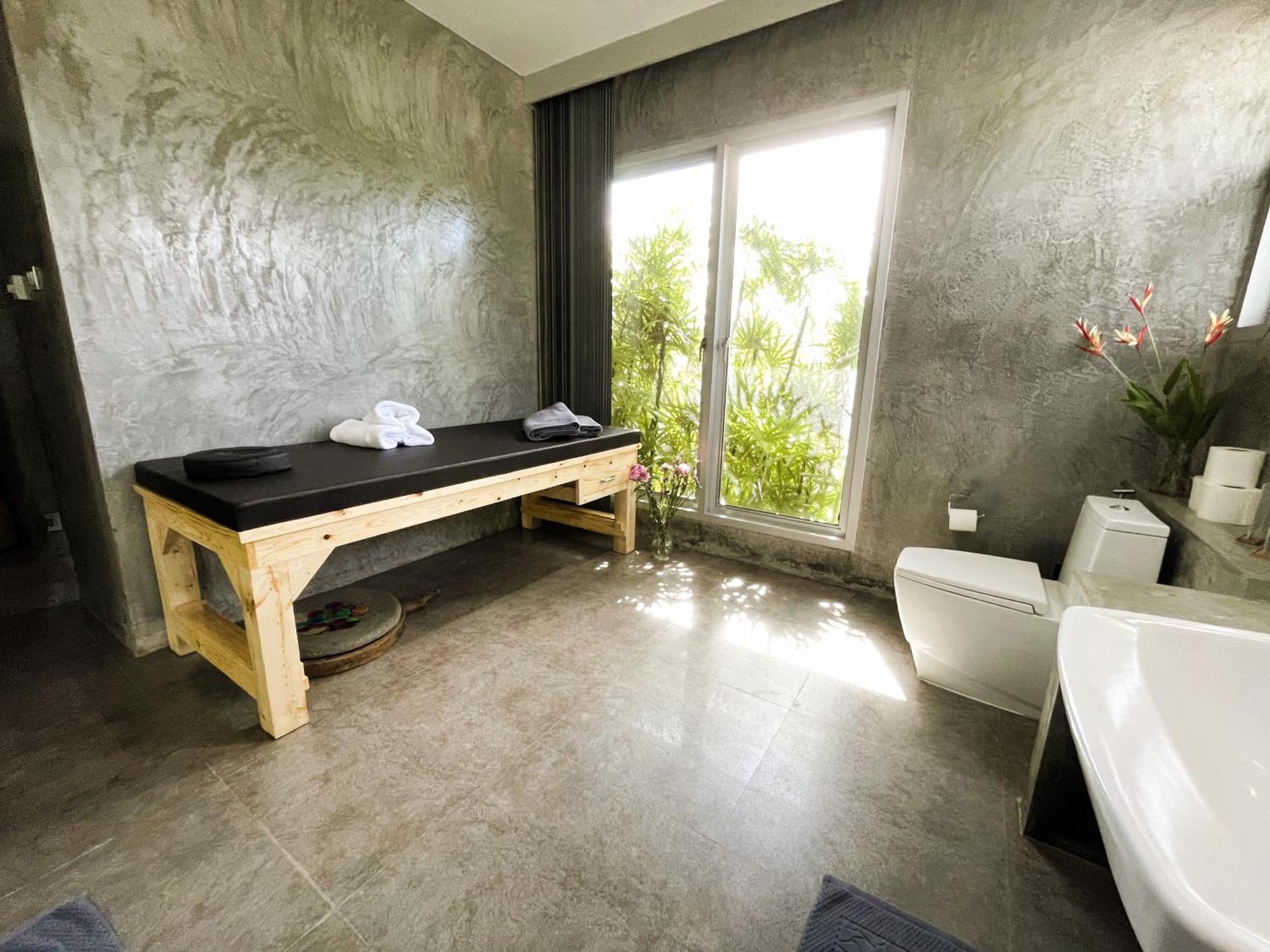 11 - Peaceful Escape On Naithon *